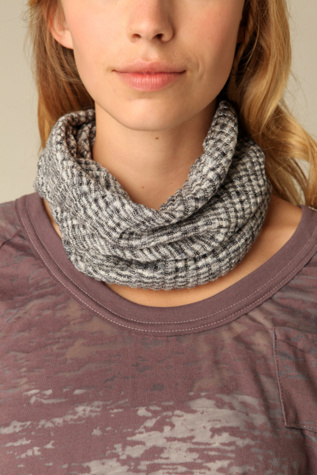 Twisted Lurex Neck Warmer