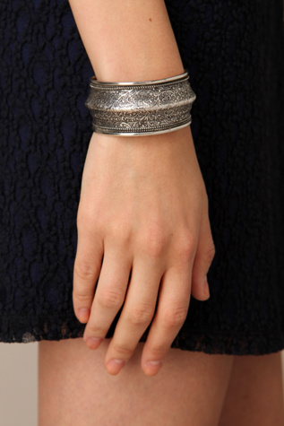 Hard Edged Cuff