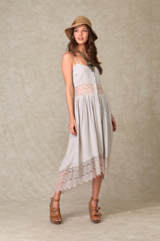 Shakuhachi Embroidered Lace Long Dress