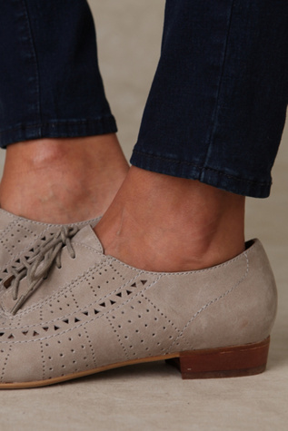 Miller Cutout Oxford