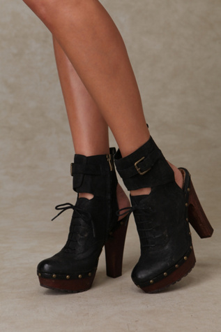 Falken Ankle Cuff Clog