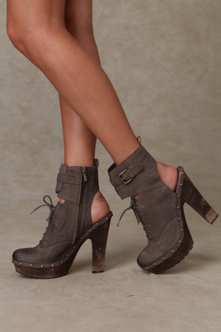 Falken Ankle Cuff Clog