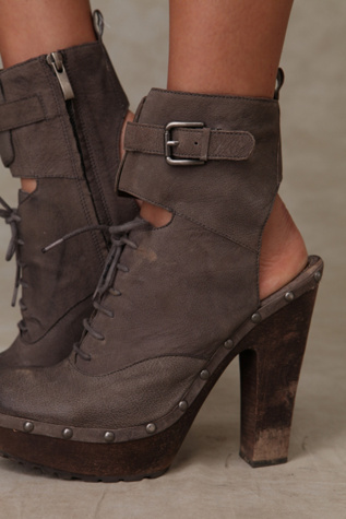Falken Ankle Cuff Clog
