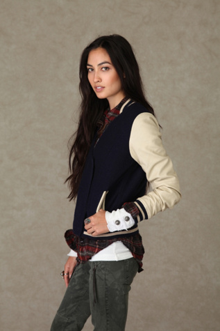 Navy/Off White