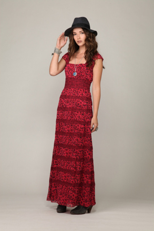 Sleeveless Floral Lace Maxi Dress