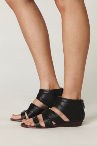 Gisela Sandal