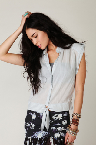 Short Sleeve Chambray Tie Buttonup