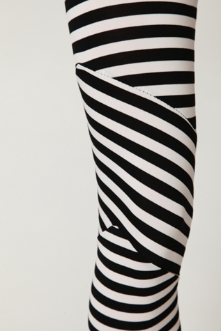 Black / White Stripe