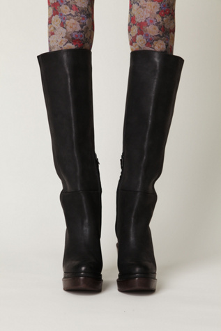 Hoss Stacked Platform Knee Boot