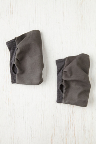 Ruched Gloves
