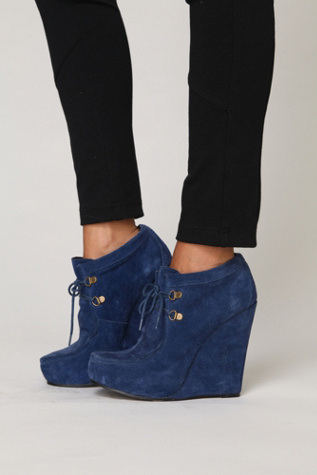 Roan Wedge