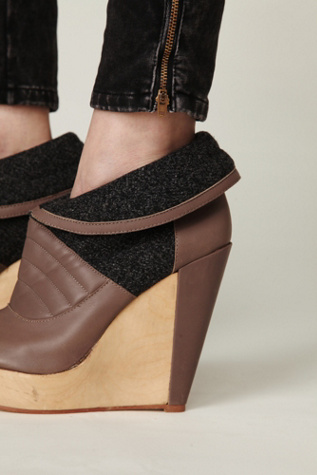 Taupe / Grey