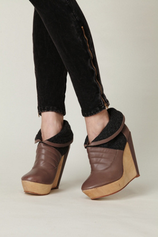 Taupe / Grey