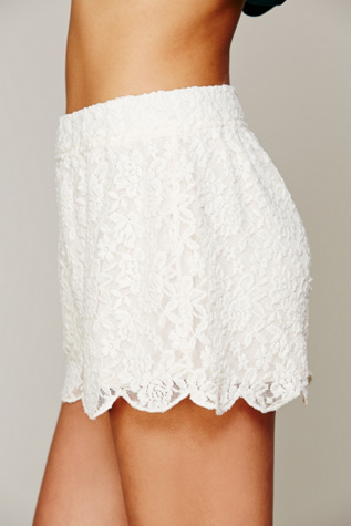 Scalloped Lace Skort