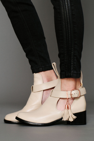 Shakuhachi Nix Cutout Ankle Boot