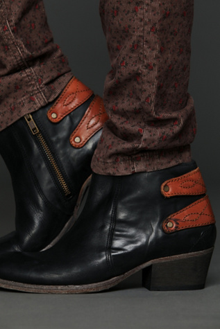 Black with Tan Straps