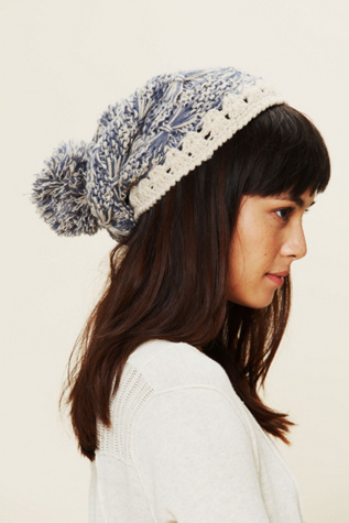 Bow Intarsia Beanie