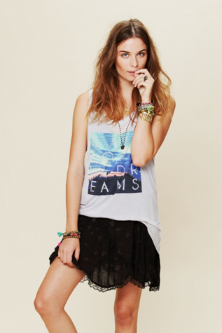 Cali Dreams Graphic Tee