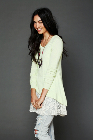 Long Sleeve Boxy Lace Back Pullover