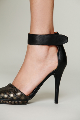 Black Leather / Gold