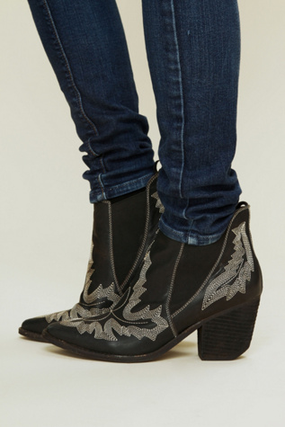 Frontier Stitch Boot