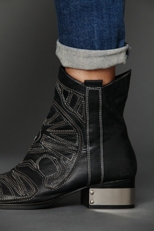 Black / Black