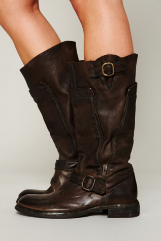Sutton Zip Mid Boot