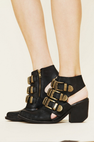 Tripoli Buckle Boot