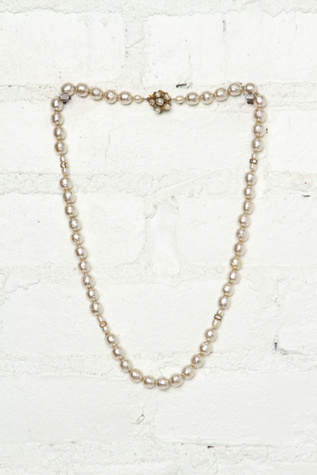 Vintage Miriam Haskell Pearl Necklace in vintage-loves-accessories