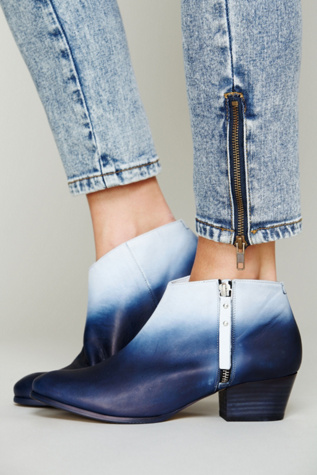 Blue / Navy