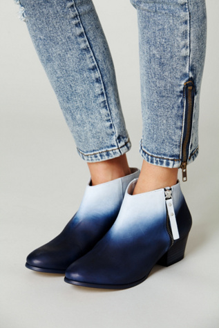 Blue / Navy