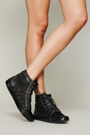 Atlas Crochet Sneaker