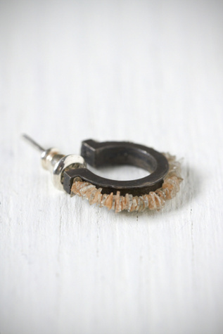 e.m. noir Shard Diamond Small Hoop in earrings