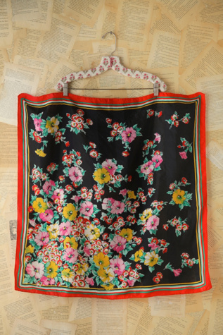 Free People Vintage Floral Printed Scarf in Vintage-Jewelry