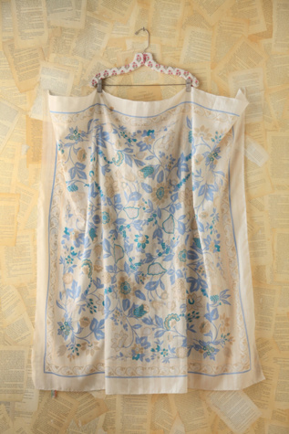 Free People Vintage Blue Floral Printed Scarf in Vintage-Jewelry