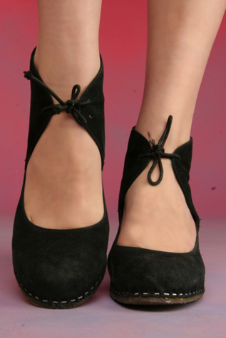 Krystal Wedge
