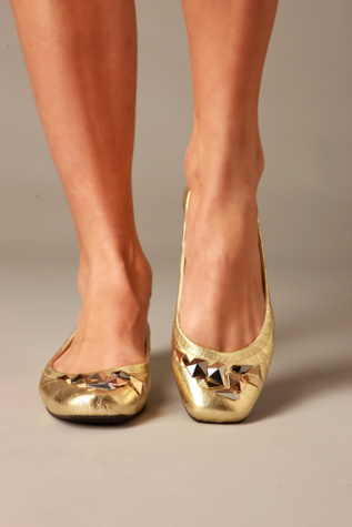 Nala Stud Bead Flat